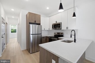 Building Photo - 2237 N 16th St
