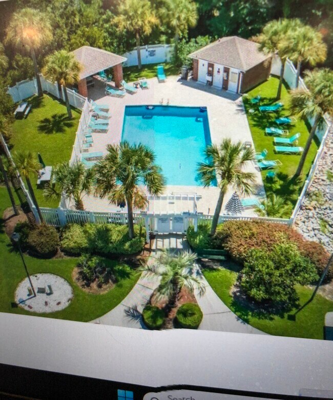 nice pool less than 100 yards away across the street - 4246 Wrens Xing