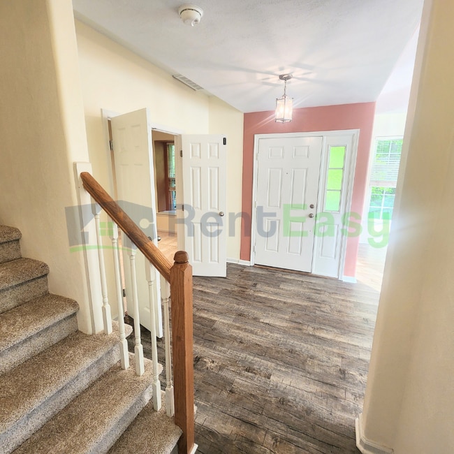 Building Photo - 2250 Humphreys Dr
