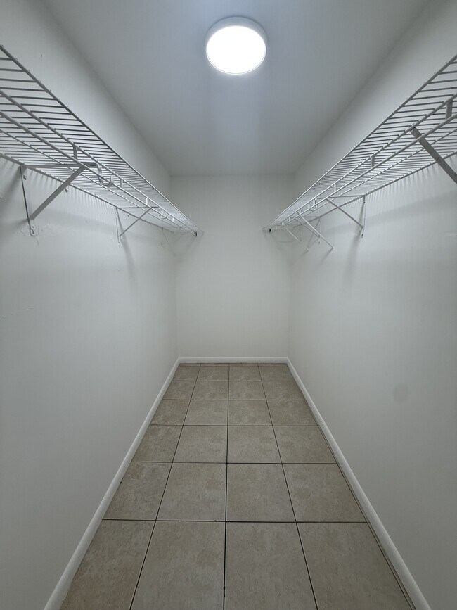 Foto del edificio - 2916 NW 55th Ave