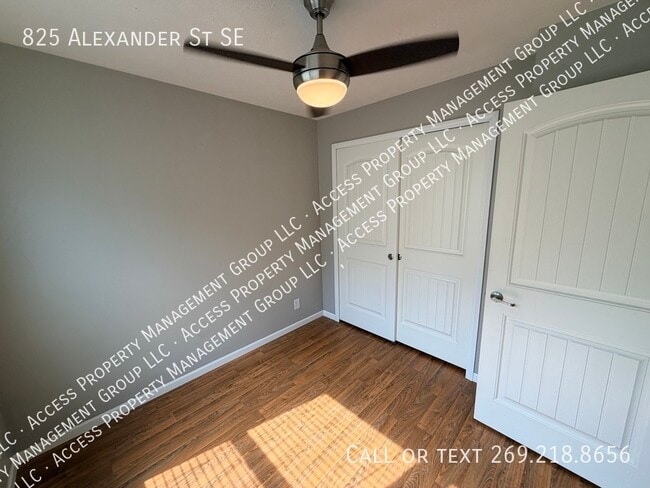 Foto del edificio - 825 Alexander St SE