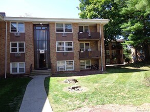 Building Photo - 241 Kearsing Pkwy