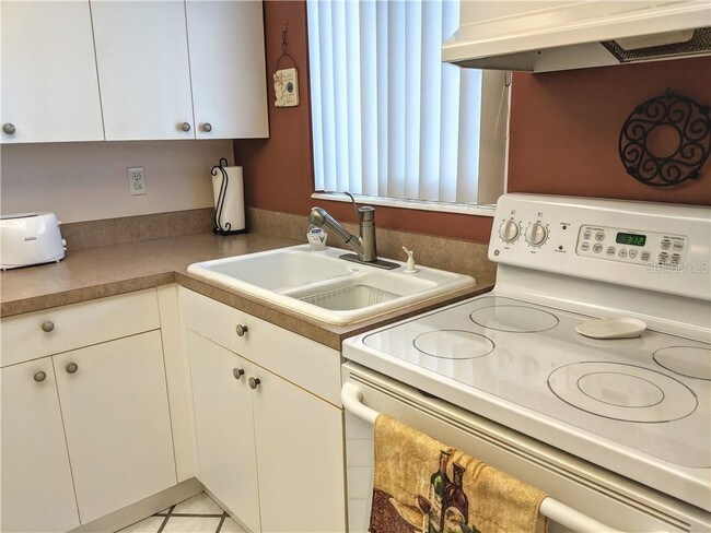Foto del edificio - 4240 Heron Way
