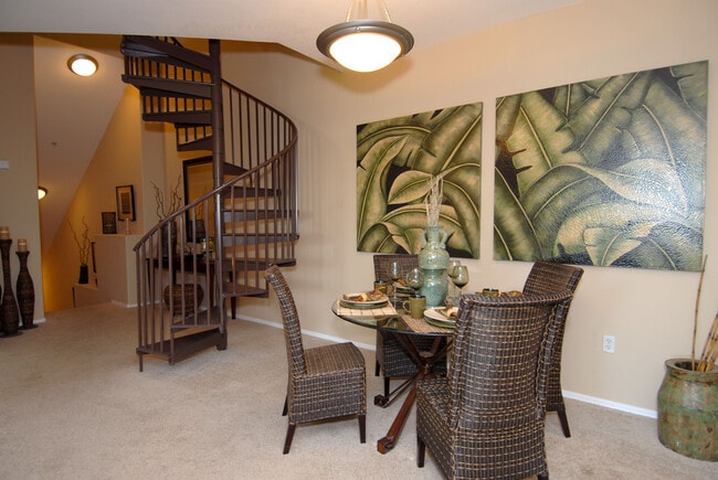 Escaleras B3 - La Terraza at the Biltmore