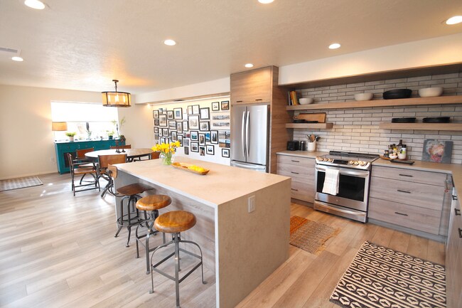 Foto del edificio - 801 Southeast Cir NW