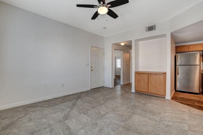 Building Photo - 9580 W Reno Ave