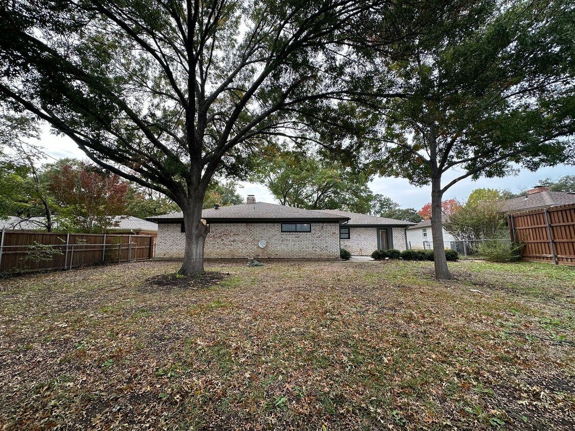 Foto del edificio - Cute home in Plano 4 bedrooms 3 baths