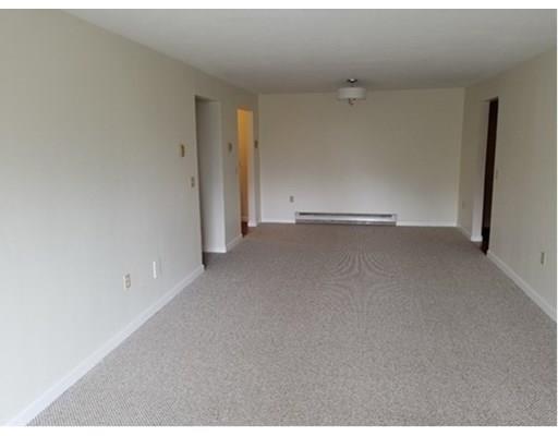 Building Photo - 10 Wrentham Rd