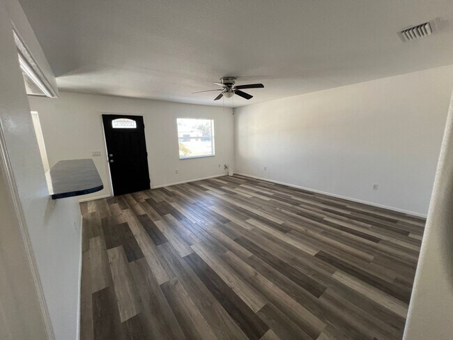 Foto del edificio - 2/2/1 with lanai Duplex in Deep Creek