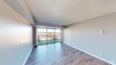 Building Photo - 411 Lakewood Cir