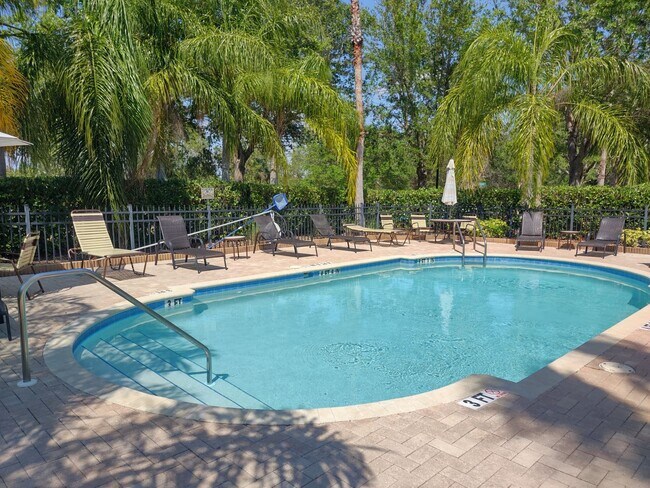 Foto del edificio - Annual Unfurnished 3 Bedroom 2.5 Bathroom ...