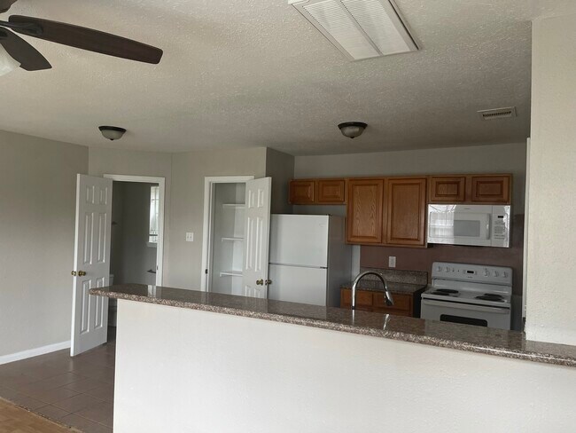 Half bath and pantry - 8202 Cannon St