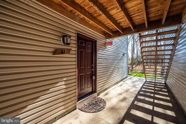 Building Photo - 8616 Shadwell Dr