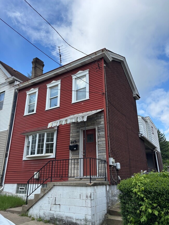Photo - 404 Curtin Ave House