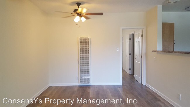 Building Photo - 2065 Spinnaker St