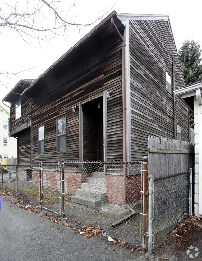 Building Photo - 112 Gano St