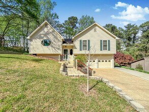 Building Photo - 4476 Calumet Dr NW