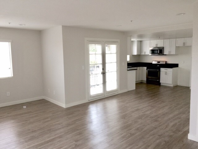 Building Photo - 14523 Freeman Ave