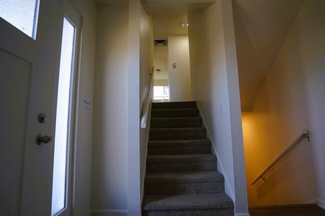 Foto del edificio - 1225 S Coffman St