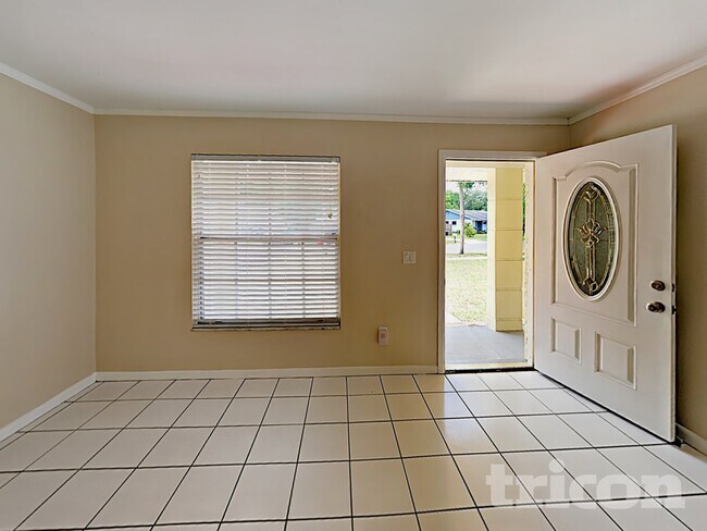 Foto del edificio - 120 N Alderwood St