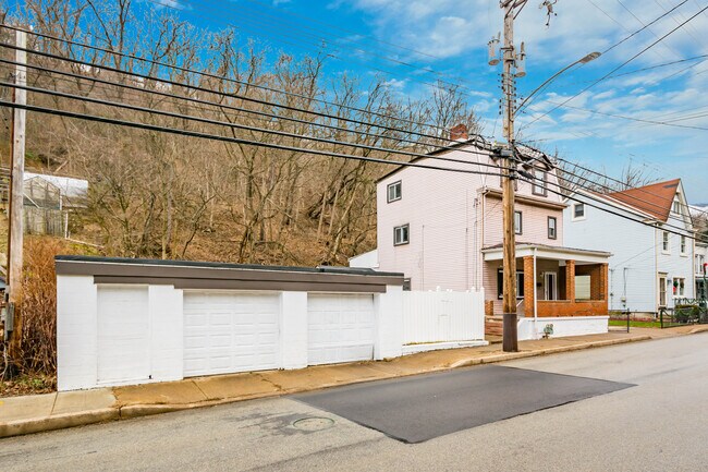 Building Photo - 73 Kittanning Pike