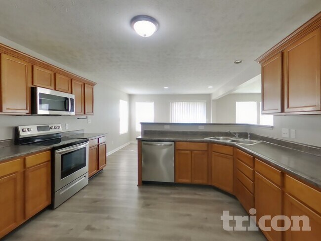 Foto del edificio - 2337 Middle View Dr
