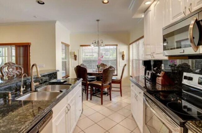 Foto del edificio - 10885 La Salinas Cir