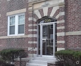 Building Photo - 208 Fuller St