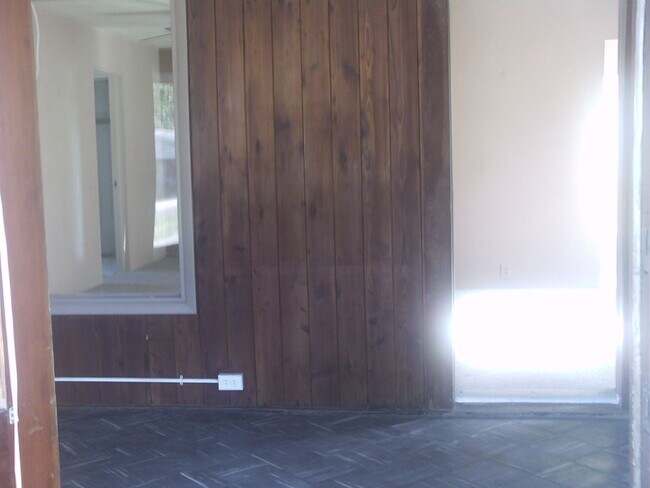 Foto del edificio - 1328 Illinois Ave