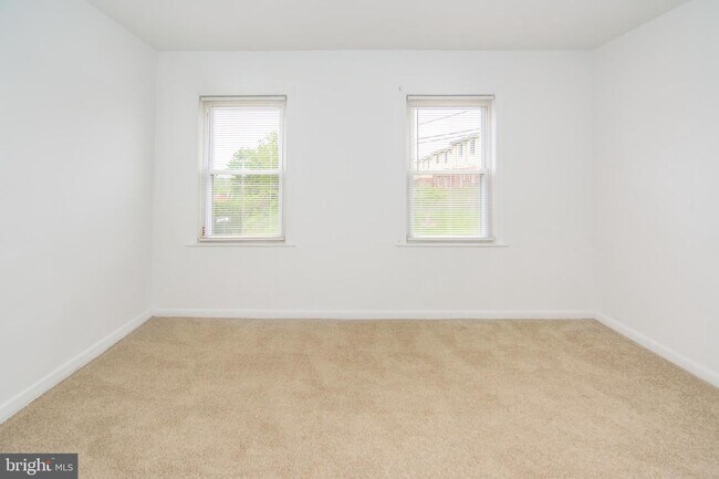 Foto del edificio - 534 Bridgeview Rd