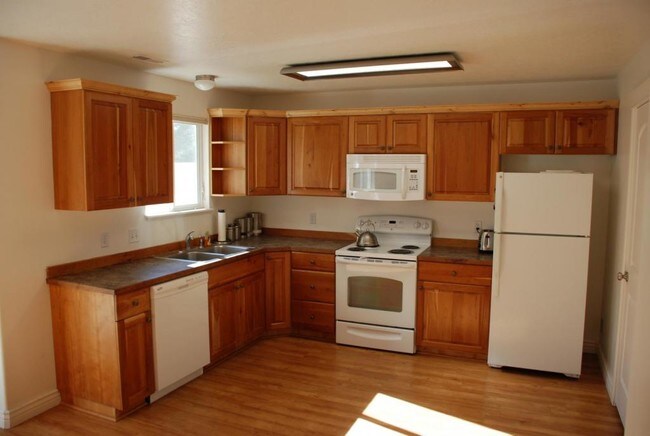 Building Photo - 857 Quinn Ct