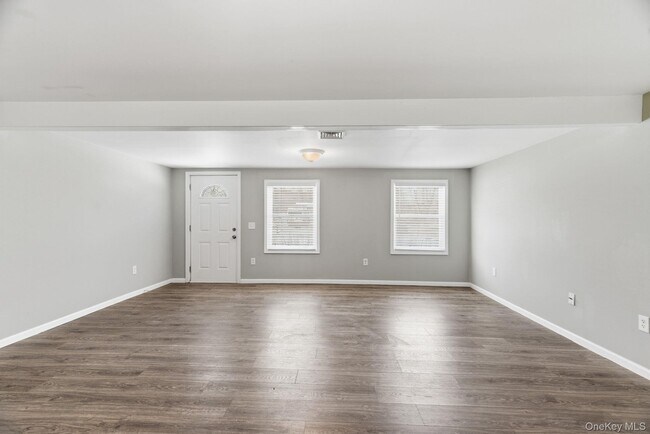 Building Photo - 1614 NY-9G