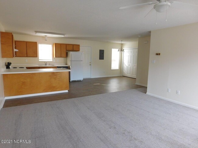 Building Photo - 4181 Academic Dr