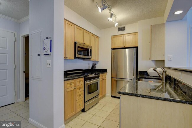 Foto del edificio - 3101 N Hampton Dr