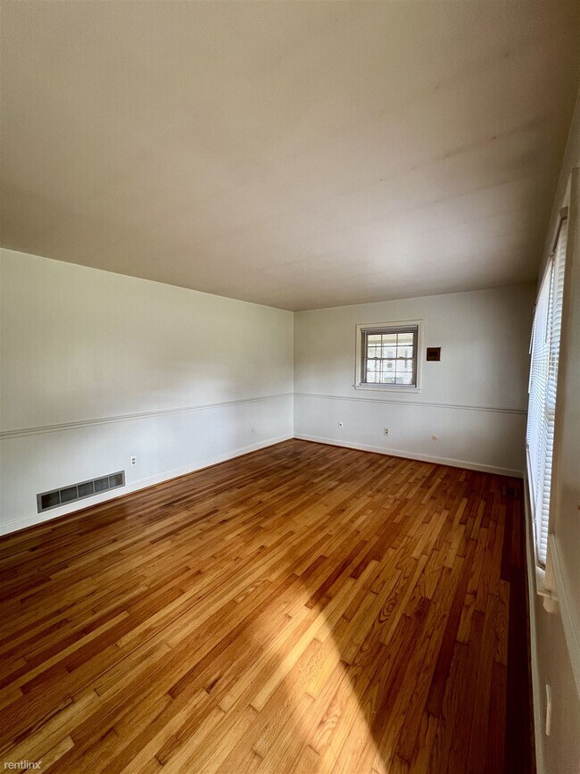 Foto del edificio - 3 br, 1 bath House - 629 Rand Rd