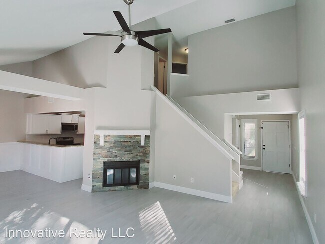 Building Photo - 3 br, 2 bath House - 415 E. Springtree Way