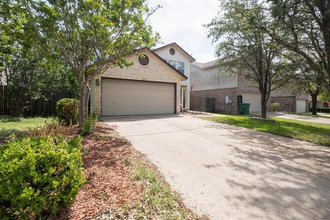 Building Photo - 2412 Byfield Dr