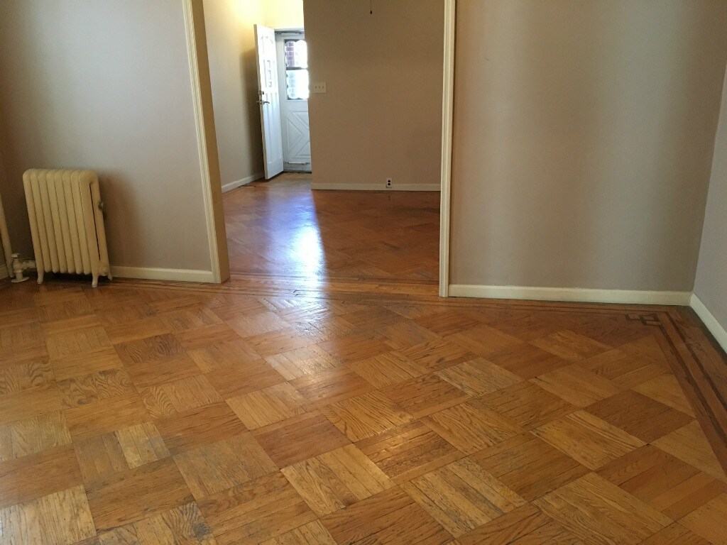 Primary Photo - 2030 72nd St