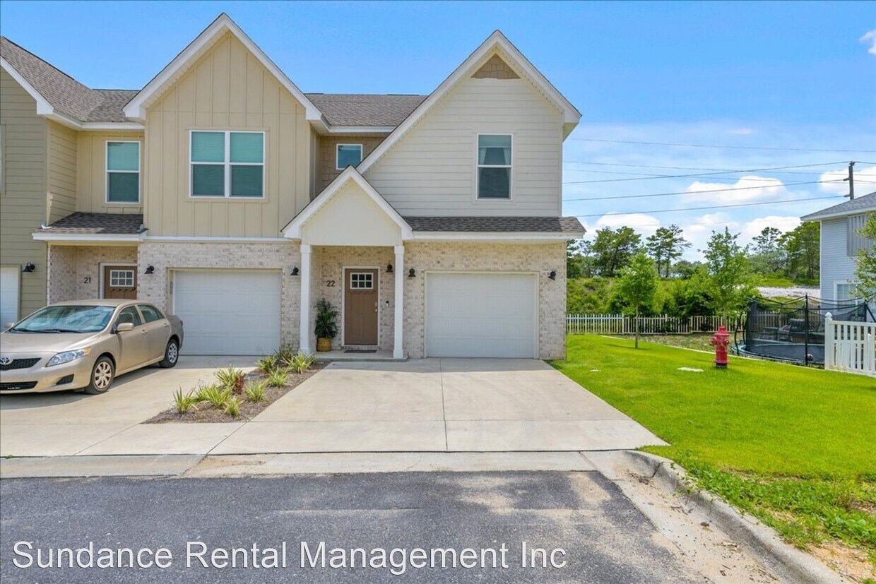 Foto principal - 3 br, 2.5 bath House - 400 Mattie M Kelly ...