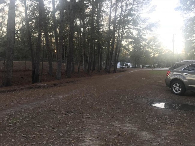 Building Photo - 133 Malcolm St,