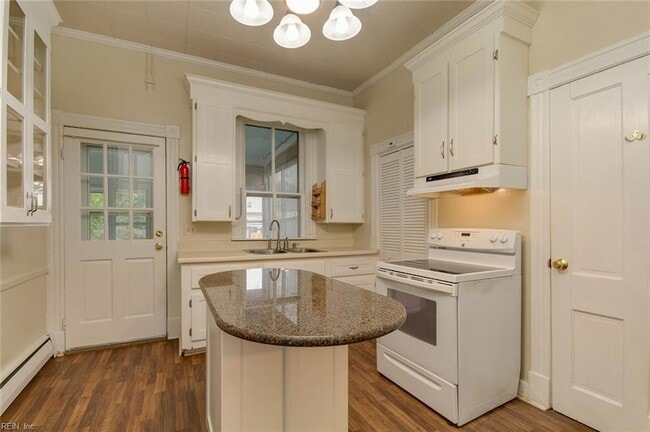 Photo - 146 Florida Ave Townhome