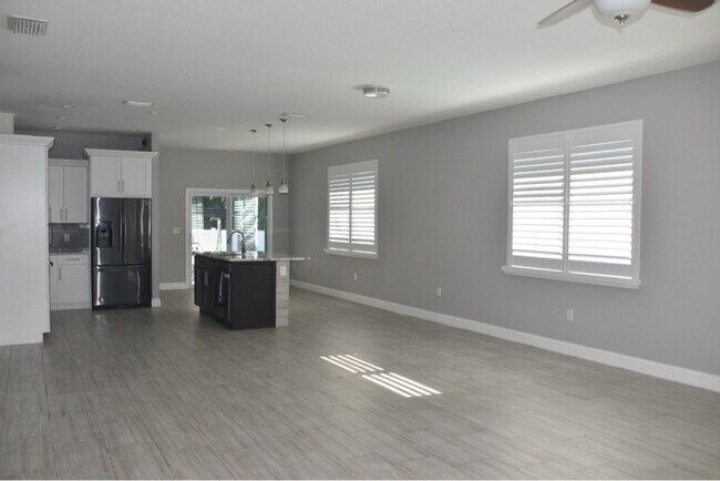 Foto del edificio - 6412 S Adelia Ave