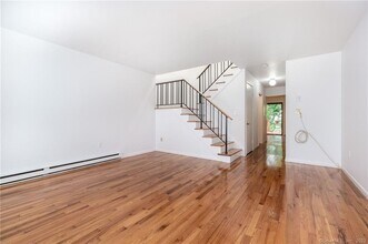 Building Photo - 168 Belltown Rd