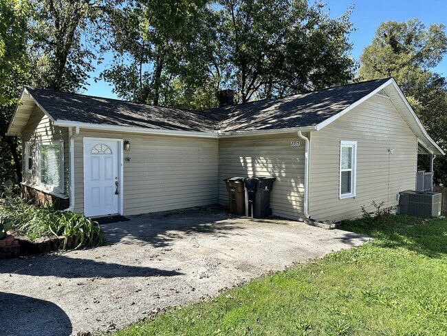 Foto del edificio - 2915 Washington Pike