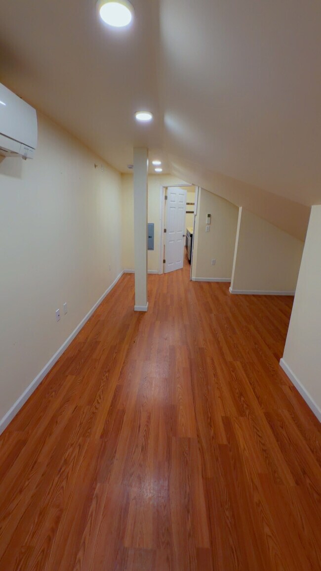 Foto del edificio - 171 Schiller St