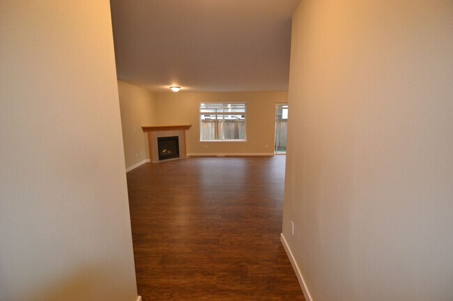 Building Photo - 13411 11th Pl W