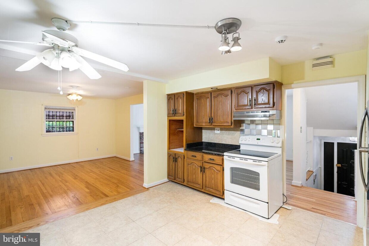 Primary Photo - 2808 25th St N