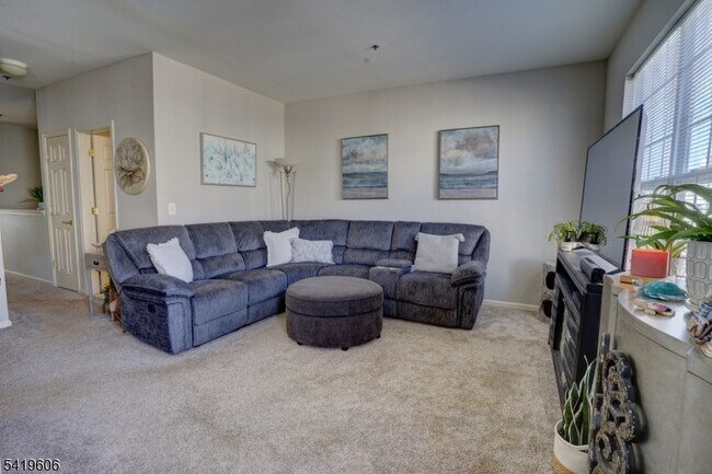 Building Photo - 119 Conover Terrace