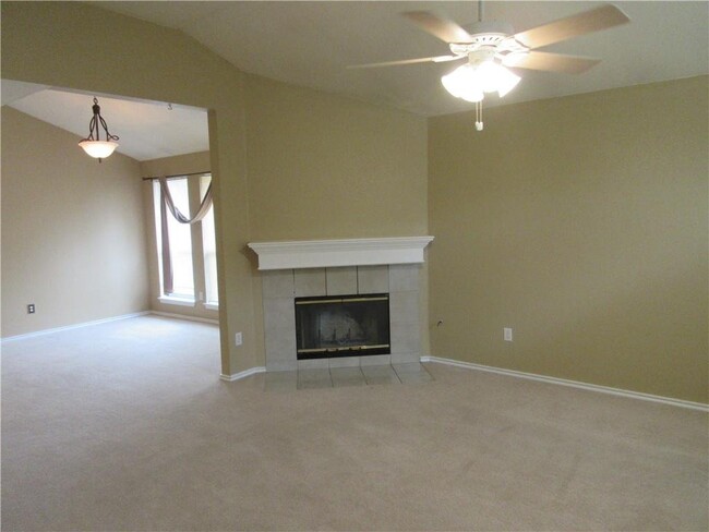 Building Photo - 2412 Redwood Trce, Round Rock, TX 78664 - ...