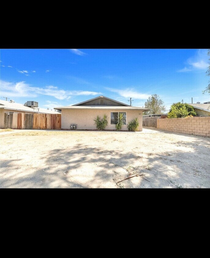 Primary Photo - 1309 E Planz Rd